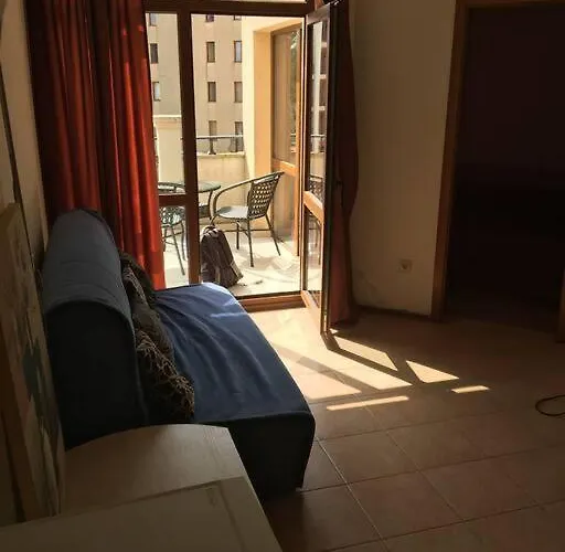 3 Bedroom Apt With Pool Views At Arcadia Complex